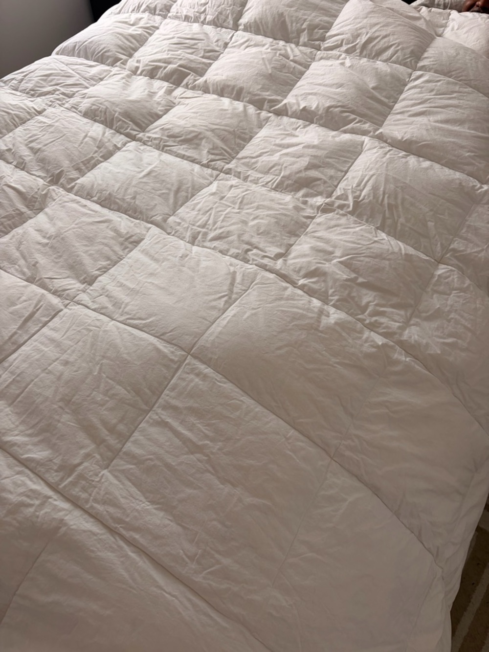 Pottery Barn Kids White Box-Stitched Down-Alternative Comforter